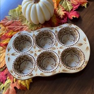 Temptations muffin bakeware